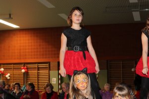 Kostümwerkstatt bei der Modenschau 2014